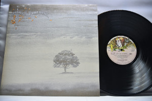 Genesis [제네시스] - Wind &amp; Wuthering ㅡ 중고 수입 오리지널 아날로그 LP