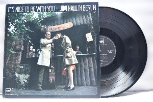Jim Hall [짐 홀] - Jim Hall In Berlin - 중고 수입 오리지널 아날로그 LP