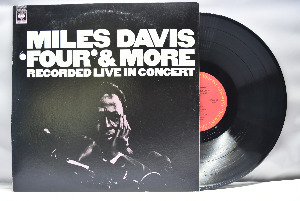 Miles Davis [마일스 데이비스] ‎- &quot;Four&quot; &amp; More (Recorded Live In Concert) - 중고 수입 오리지널 아날로그 LP